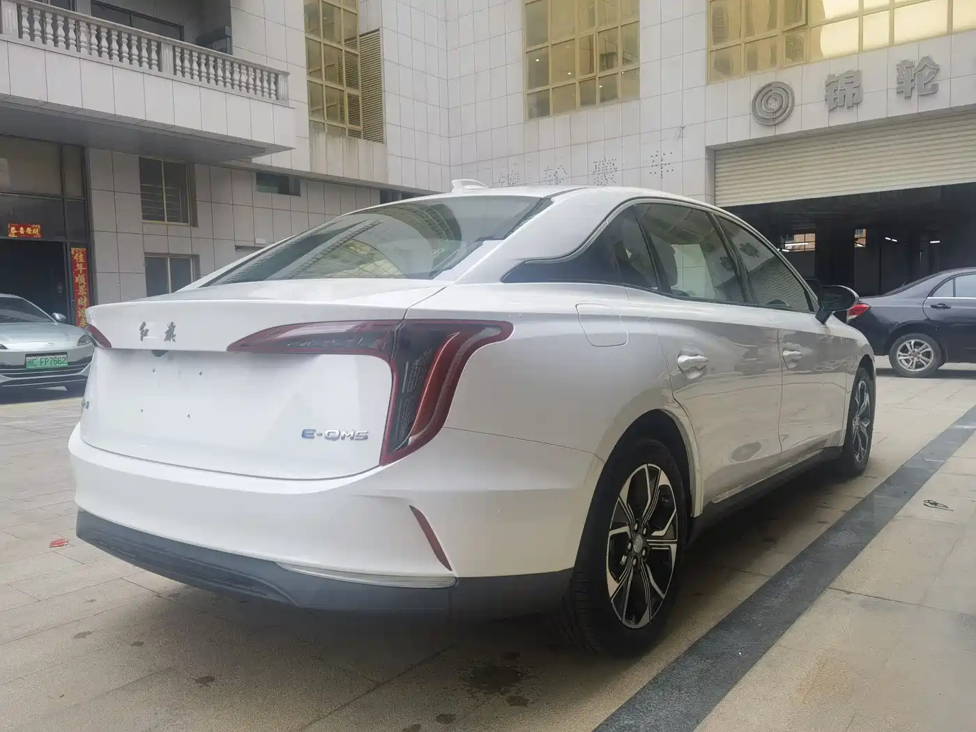 Hongqi E-QM5 2021 Ride-hailing Charging Basic Edition 4-seater фото 7