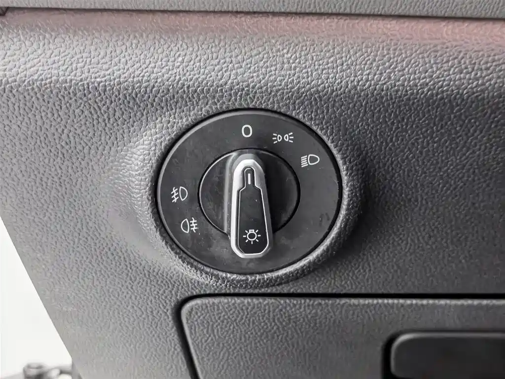 Volkswagen Sagitar 2020 280TSI DSG Comfort Class V фото 21