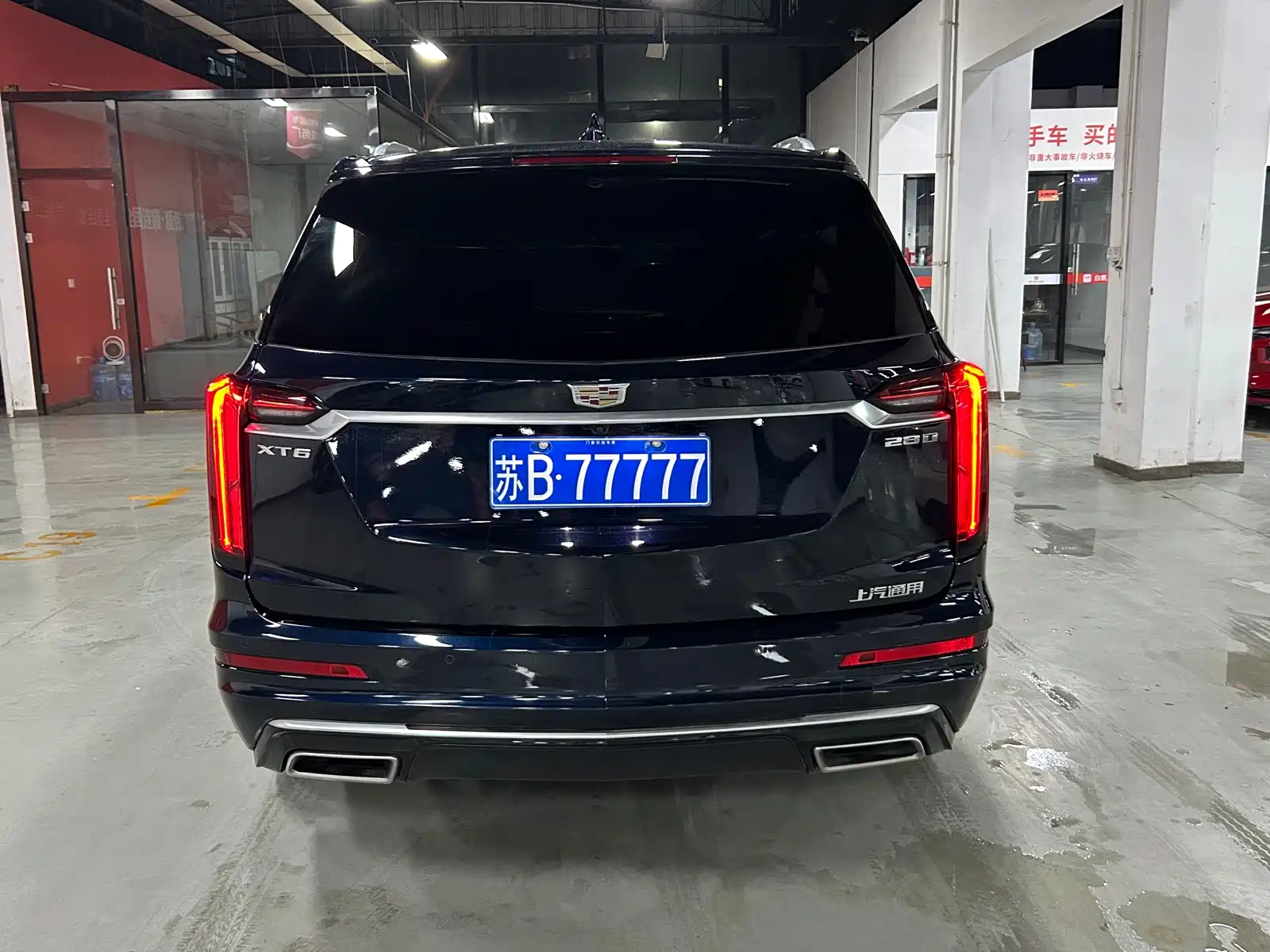 Фото 15 - Cadillac XT6