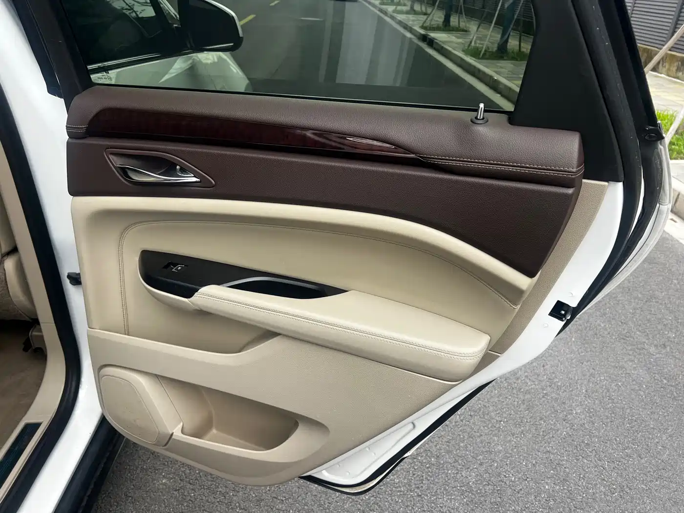Cadillac SRX 2014 3.0L Elite Model фото 16