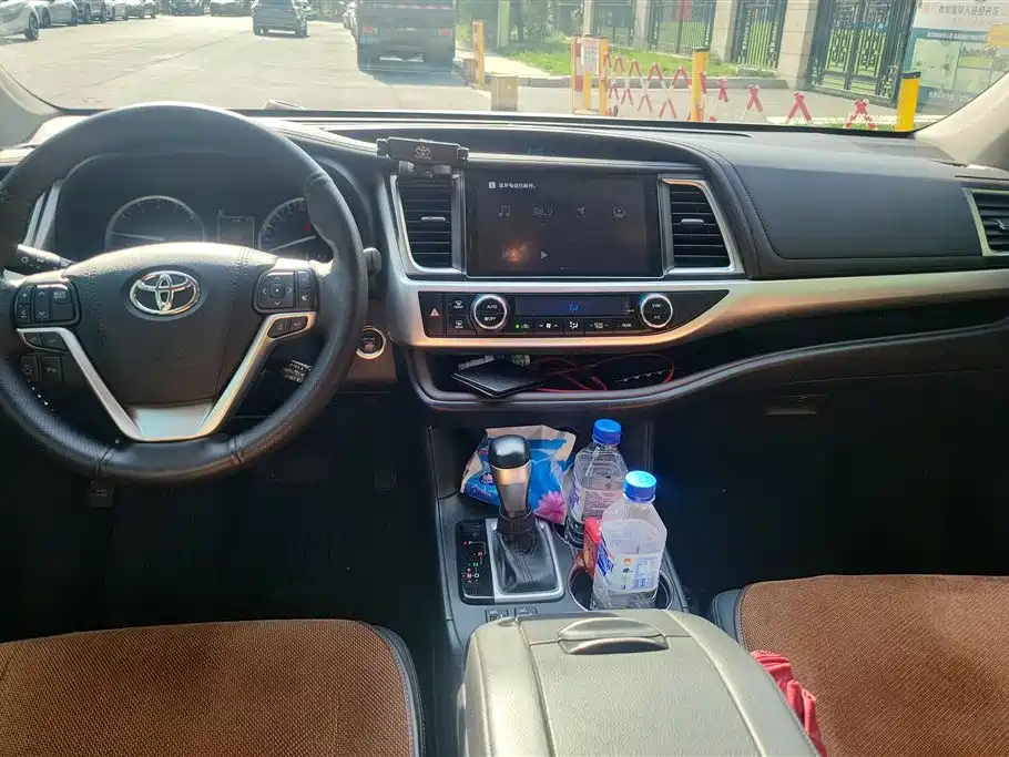 Toyota Highlander 2018 2.0T 4WD Premium 7-seater (China V) фото 12