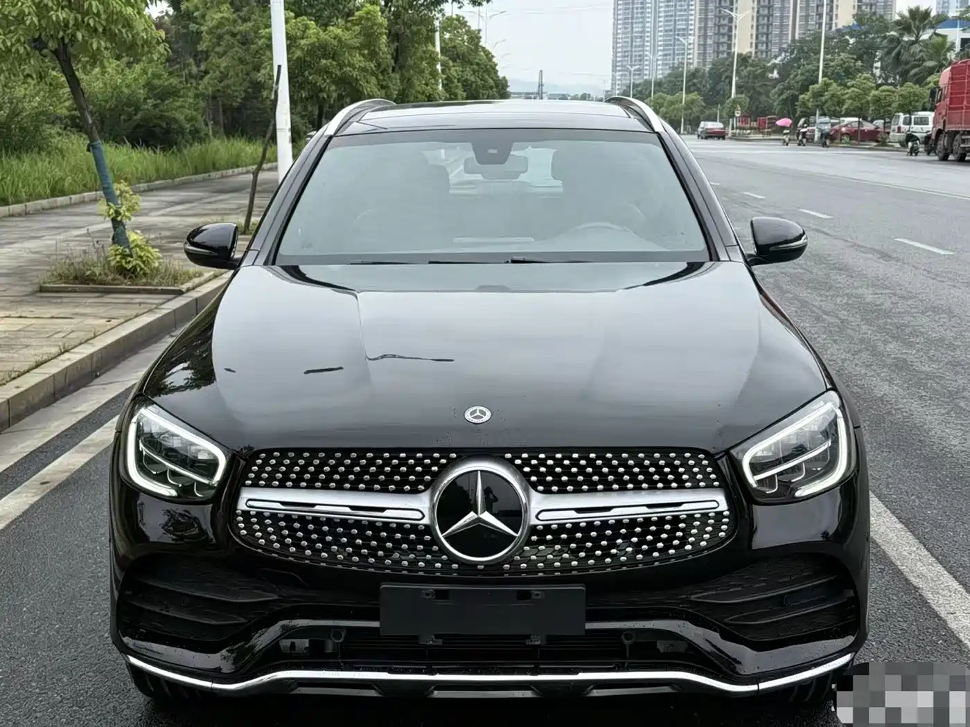 Mercedes-Benz GLC 2022 Model GLC 260 L 4MATIC Luxury Edition фото 2
