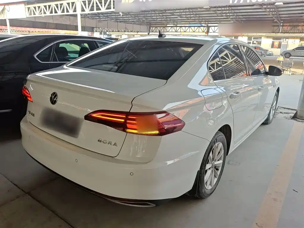 Volkswagen Bora 2021 1.5L Automatic Elite Smart Edition фото 5