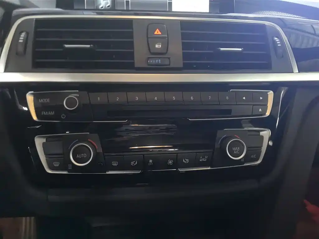 BMW 3 Series GT 2020 320i M Sport Package фото 6