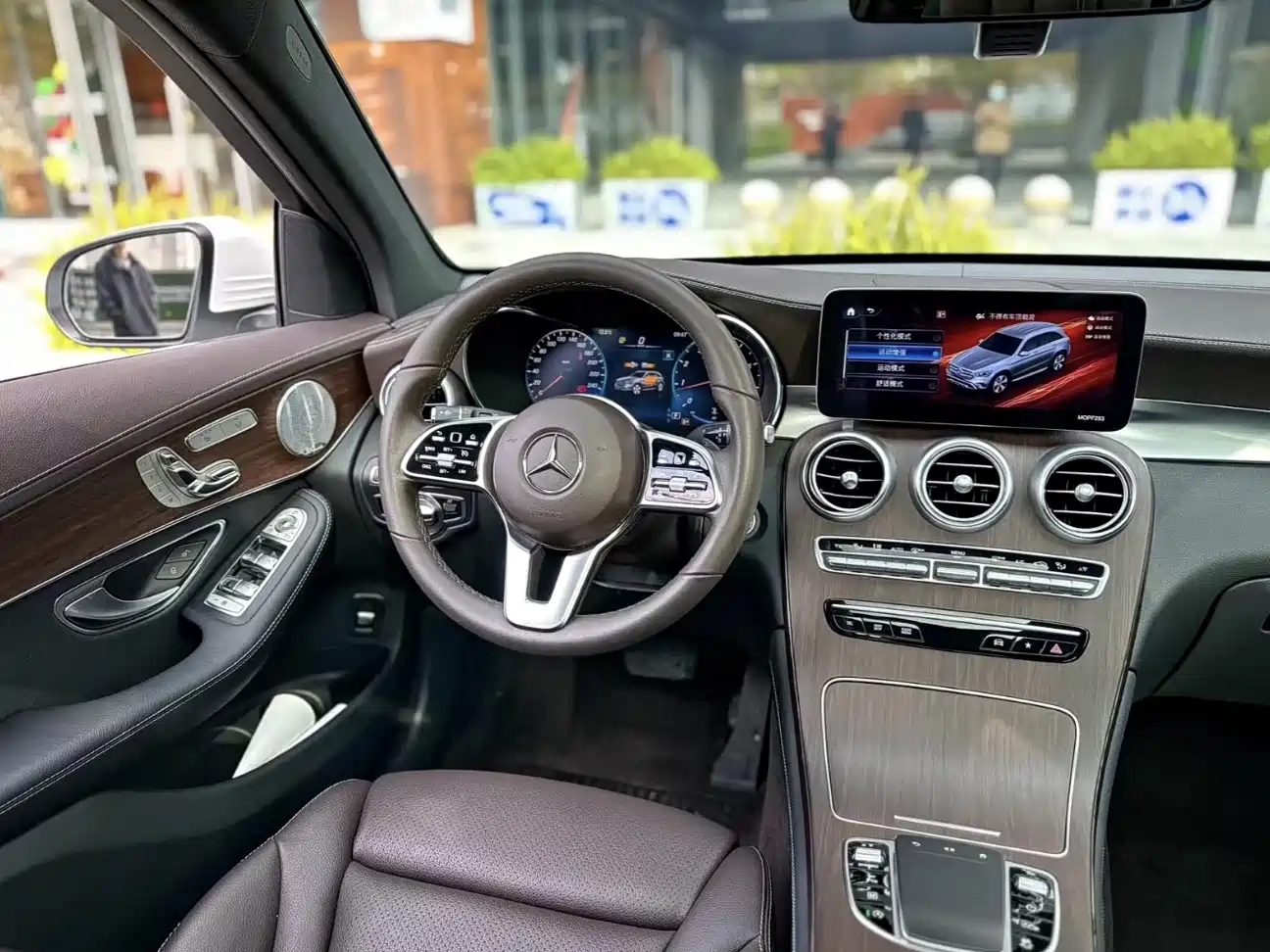 Mercedes-Benz GLC 2020 GLC 300 L 4MATIC Dynamic фото 5