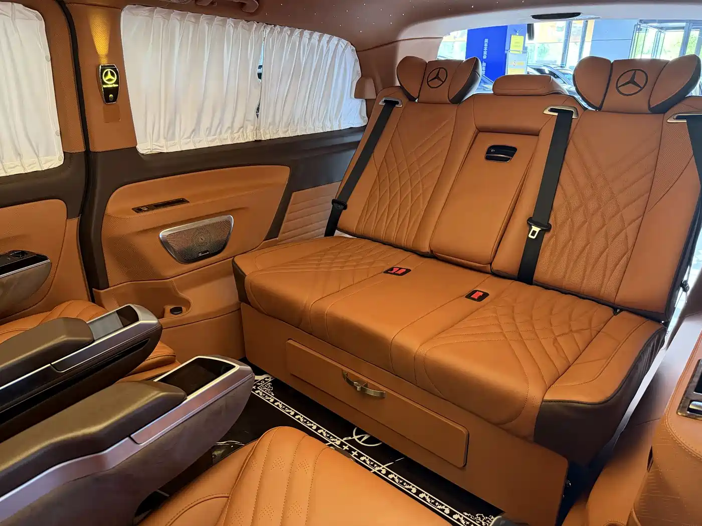Mercedes-Benz Vito 2023 2.0T Business 7-Seater фото 22