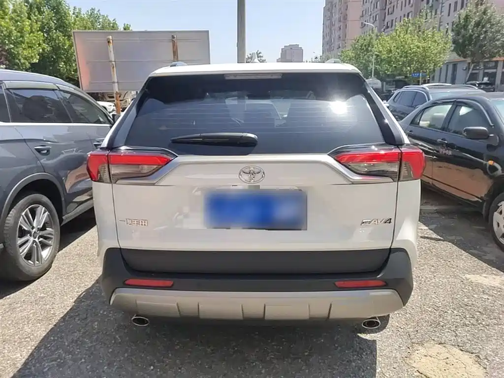 Toyota RAV4 Rongfang 2024 2.0L CVT FWD Style Plus Edition фото 6