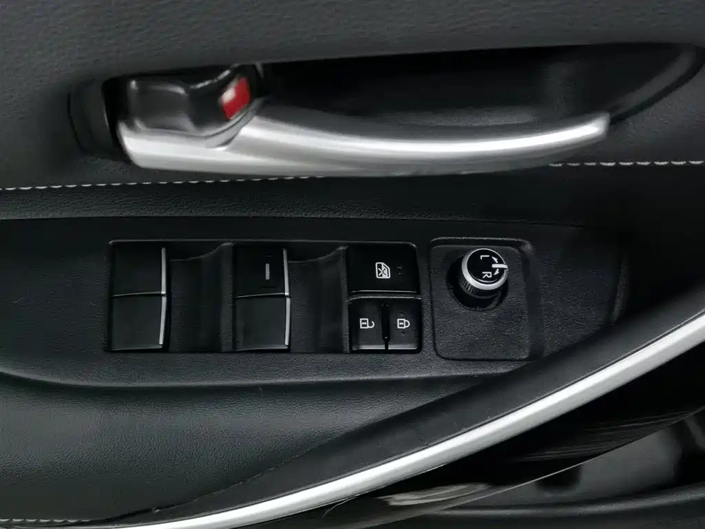 Toyota Corolla 2024 Model 1.8L Smart Hybrid Elite Edition фото 9