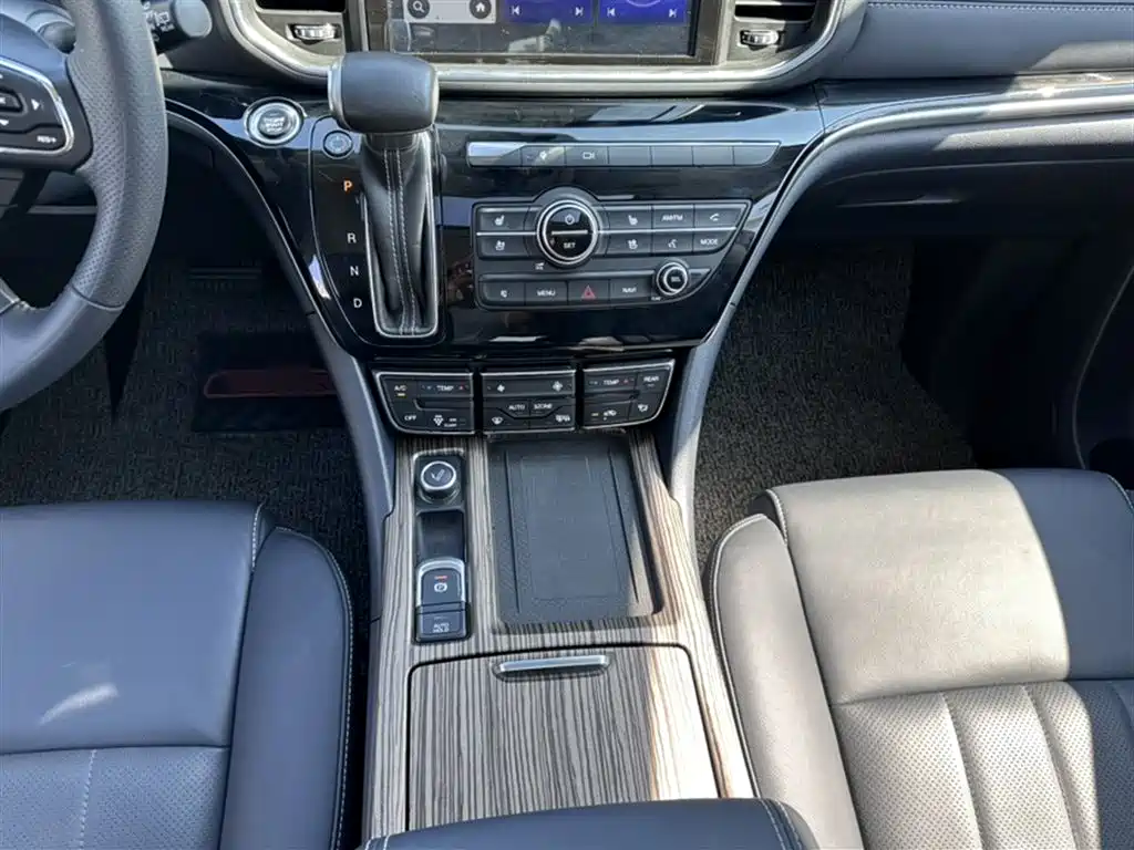 GAC Trumpchi Trumpchi M8 2019 320T Ultimate Edition фото 7