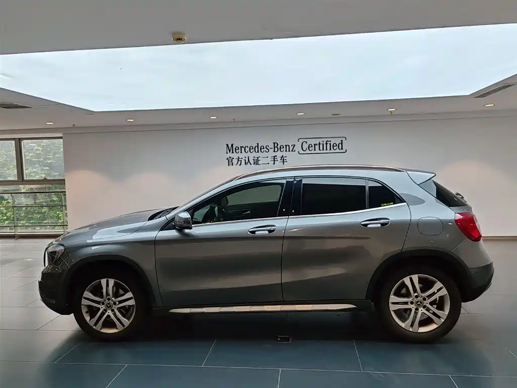 Mercedes-Benz GLA 2017 GLA 200 Dynamic фото 6