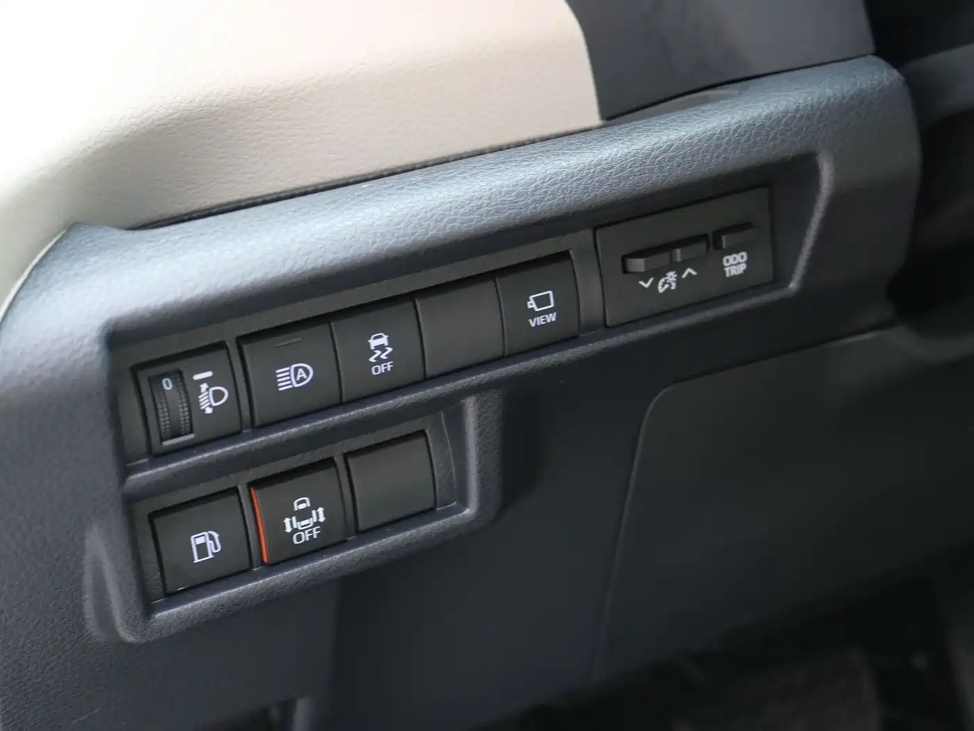 Toyota Granvia 2023 2.5L Hybrid Prestige PLUS Edition фото 17