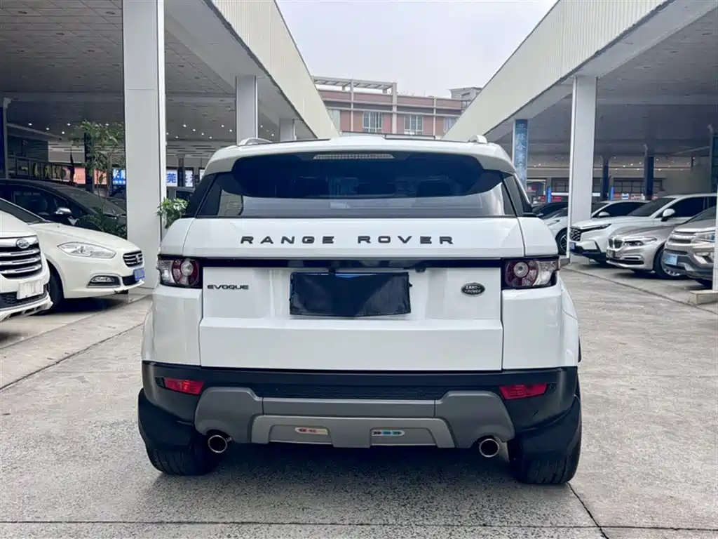 Land Rover Range Rover Evoque (Import) 2014 2.0T 5-door Brilliance Premium фото 10
