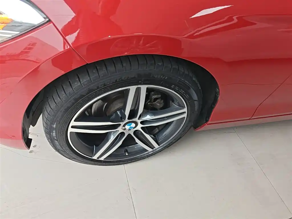 BMW 1 Series (Import) 2018 118i Sport Design Package фото 23