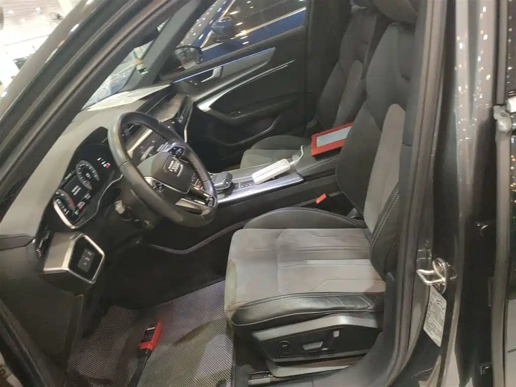 Audi A6L 2021 45 TFSI Exclusive Sport фото 11