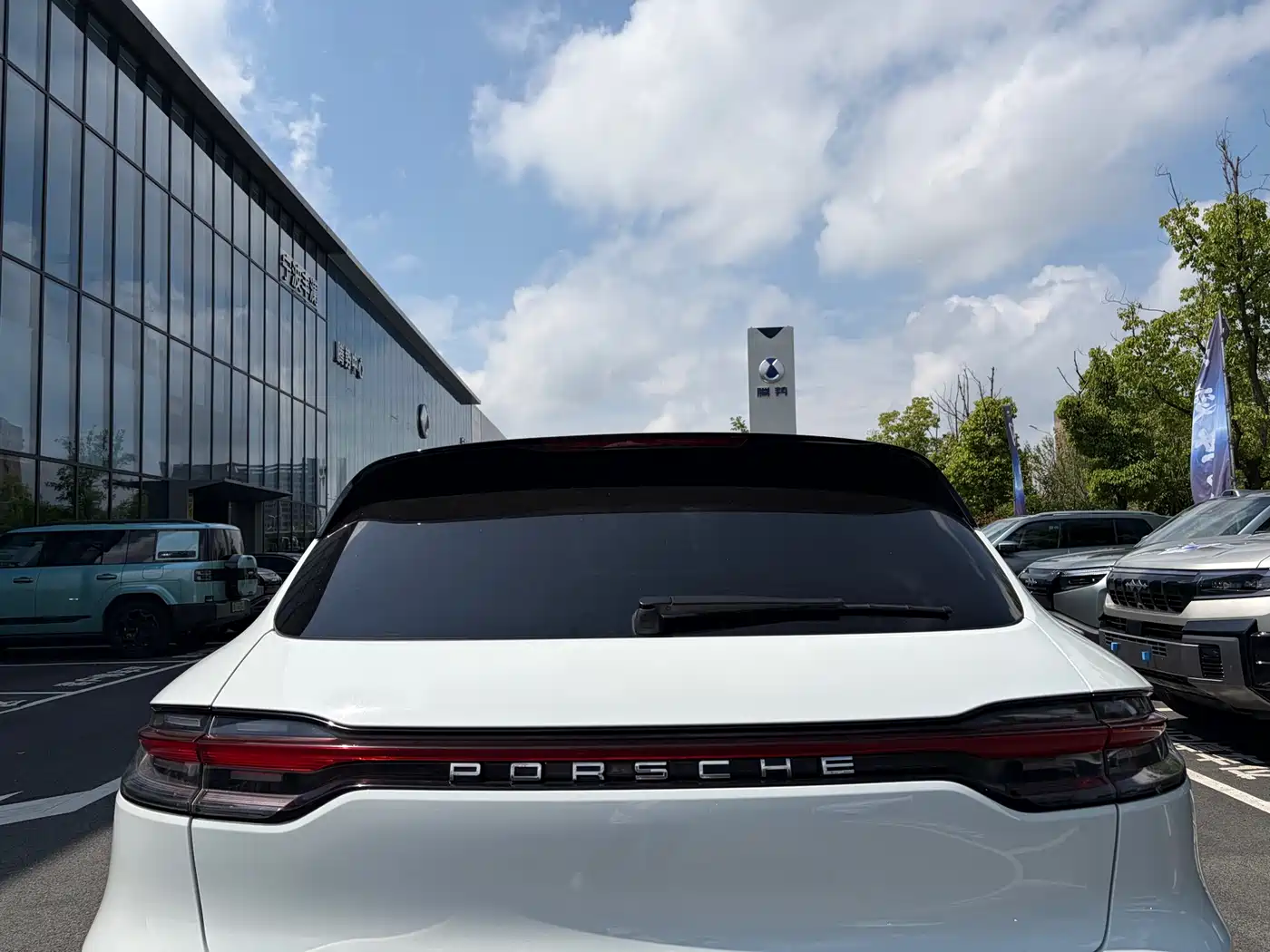 Porsche Macan 2018 Macan 2.0T фото 13