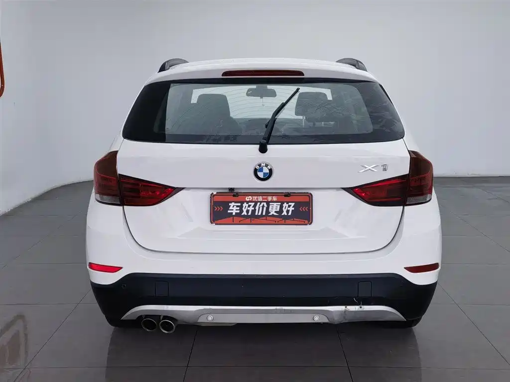 BMW X1 2014 sDrive18i Fashion Edition фото 4