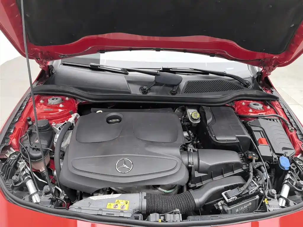 Mercedes-Benz CLA (Import) 2017 CLA 200 Fashion фото 6