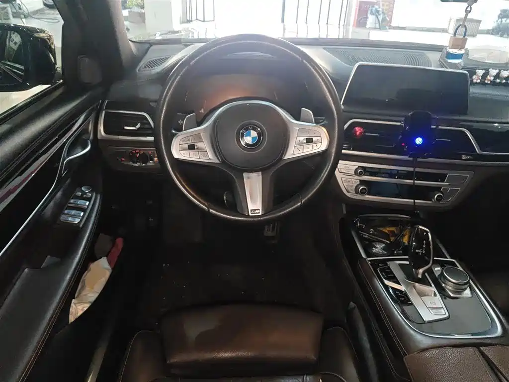 BMW 7 Series 2019 Facelift 730Li M Sport Package фото 7