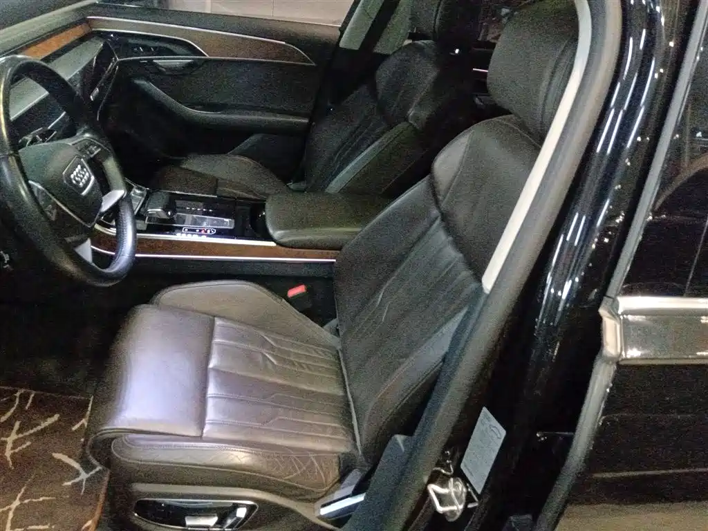Audi A8 2018 A8L 55 TFSI quattro Launch Premium фото 15