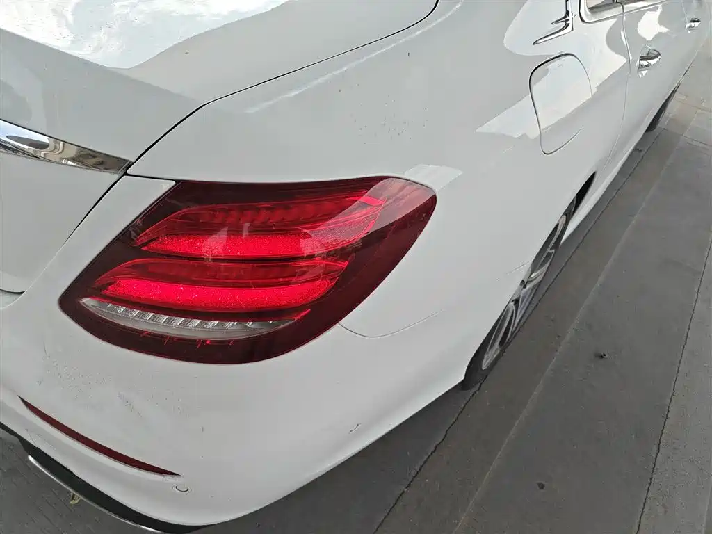 Mercedes-Benz E-Class 2016 E 200 L Sport Type фото 24