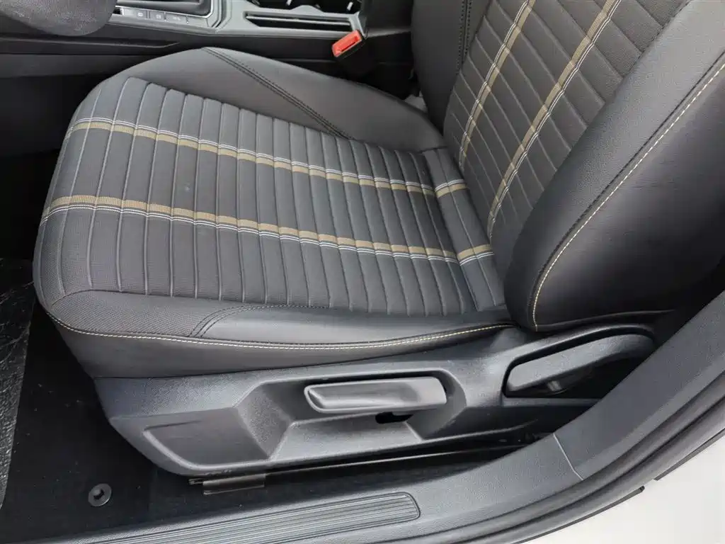 Volkswagen Lavida 2018 1.5L Manual Comfort Edition China V фото 20