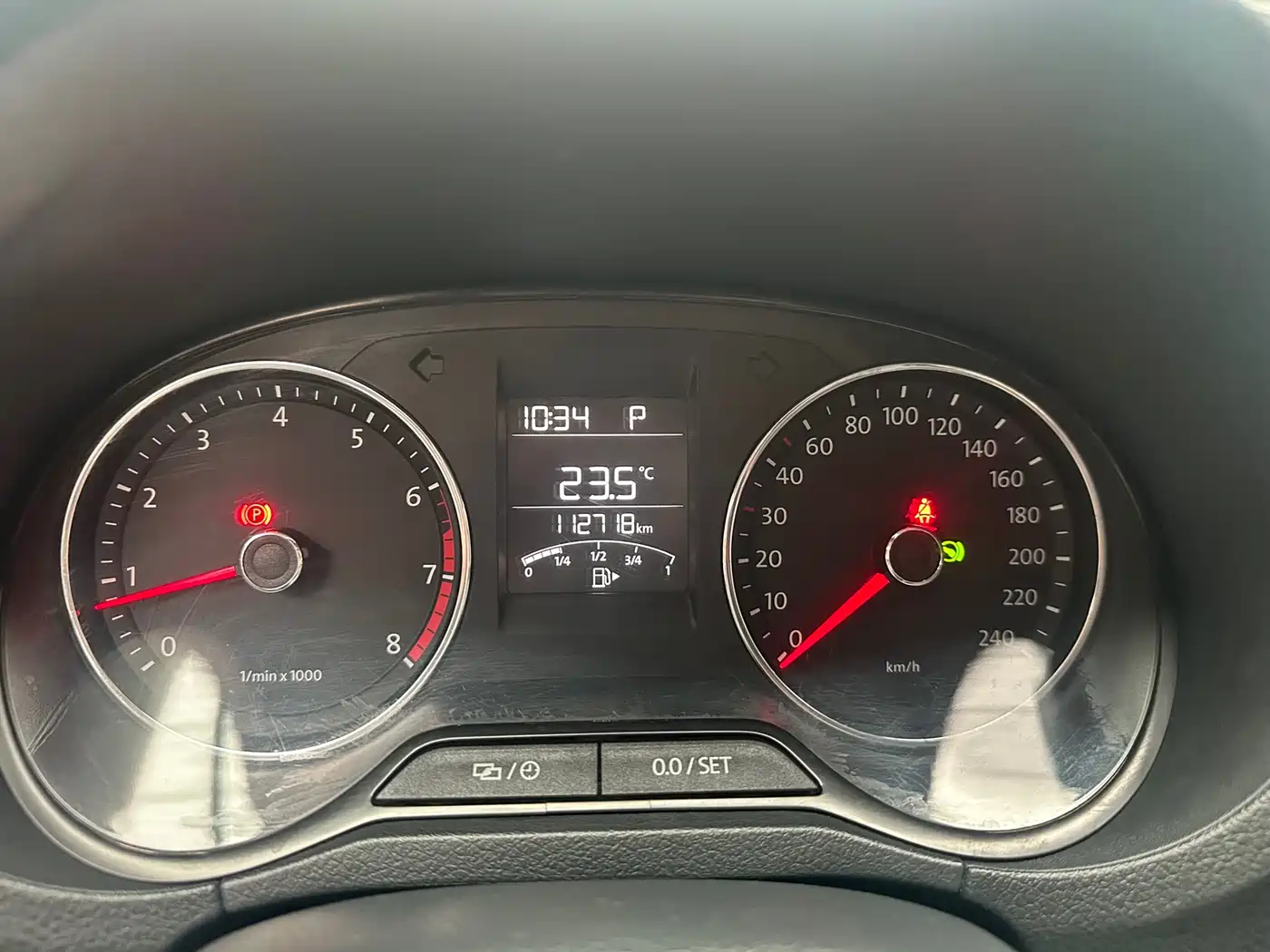 Volkswagen Polo 2014 1.6L Automatic Comfort Edition фото 15