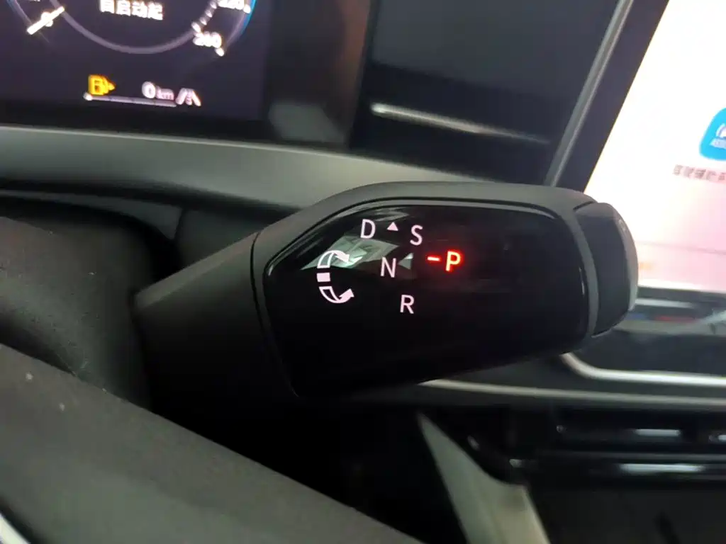 Volkswagen Sagitar 2026 2025 300TSI DSG Mid-range Edition