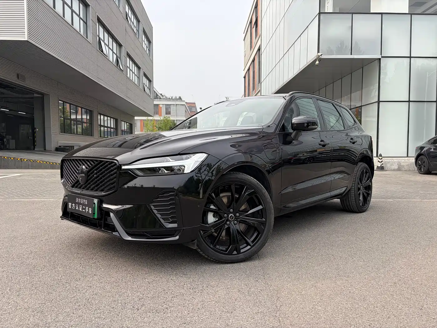 Volvo XC60 Plug-in Hybrid 2026 Plug-in Hybrid Long Range AWD Zhiyuan Polar Night Black Edition