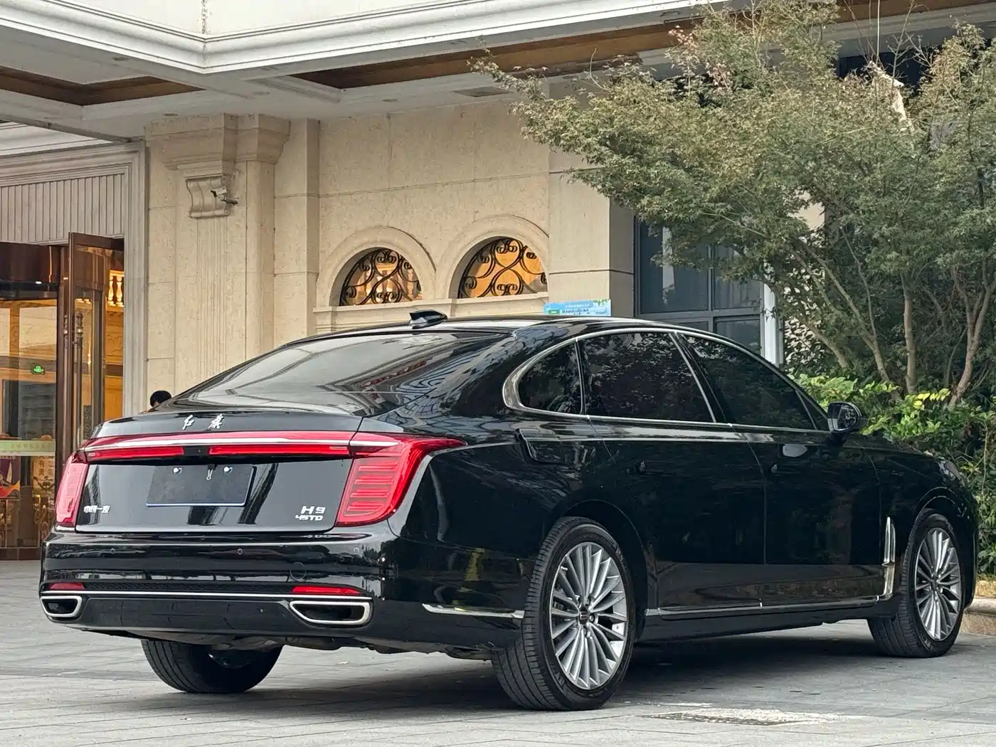 Hongqi H9 2020 2.0T Smart Connection Qi Yue Edition фото 8