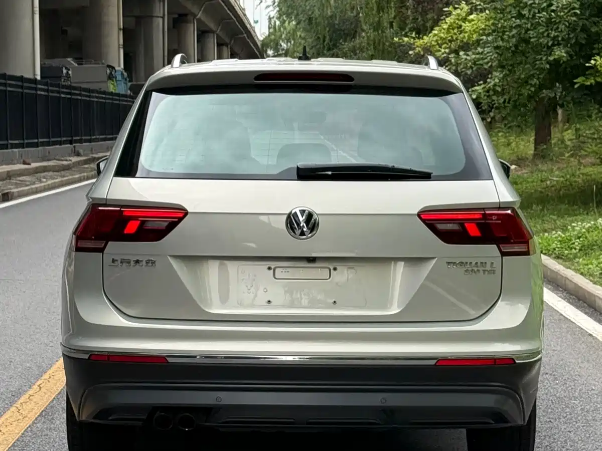 Volkswagen Tiguan L 2017 330TSI Automatic 2WD Luxury Edition фото 21