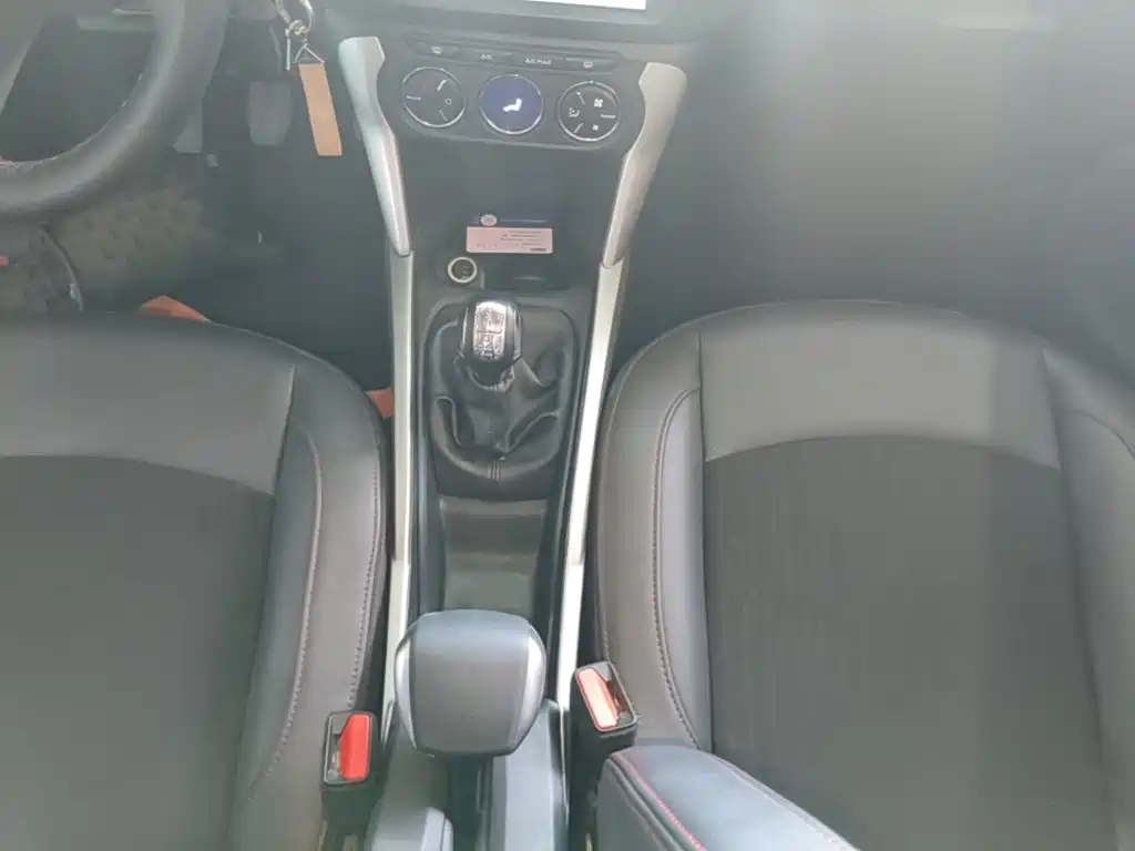 Citroën C3-XR 2016 2015 1.6L Manual Pioneer
