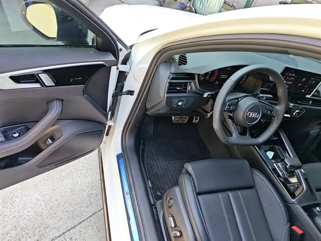 Audi A4L 2024 40 TFSI Luxury Dynamic фото 16