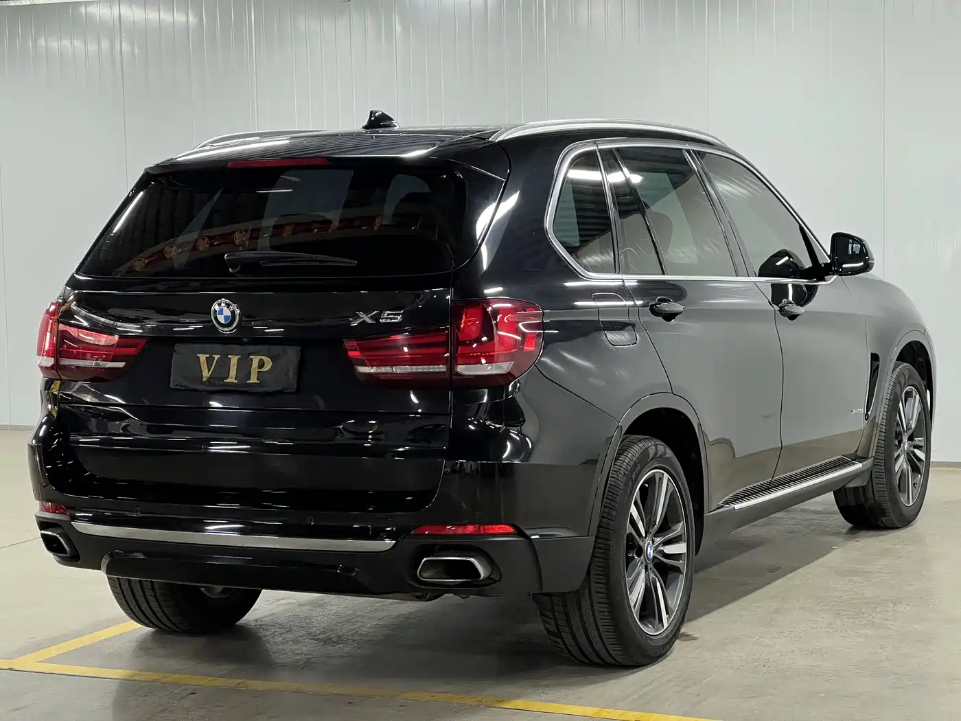 BMW X5 (Import) 2018 xDrive35i Elegant Model фото 4