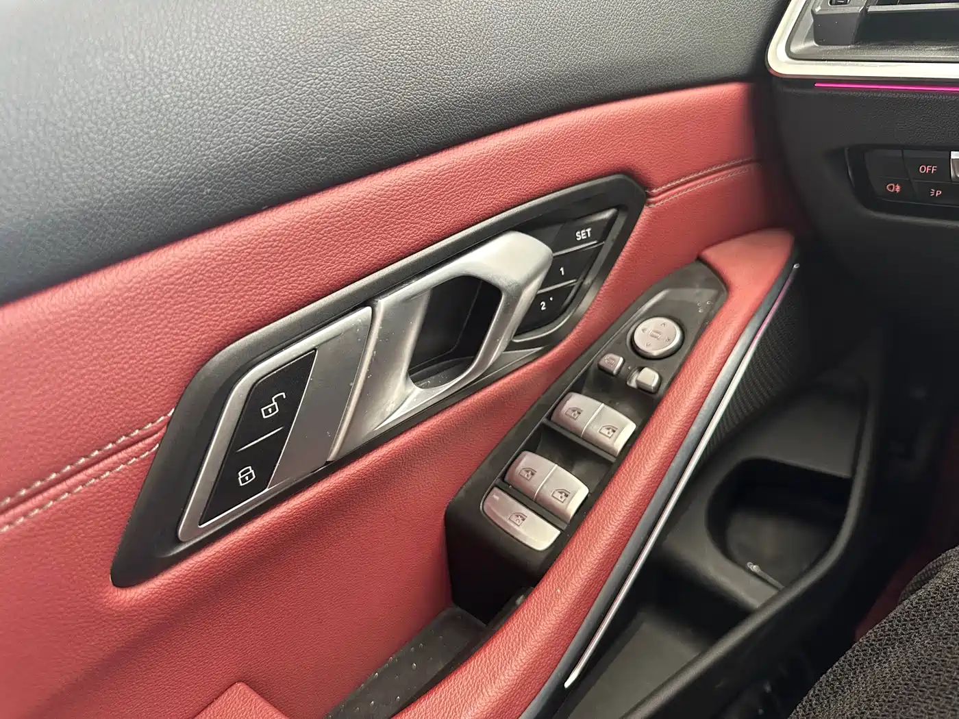 BMW 3 Series 2024 325i M Sport Package фото 31