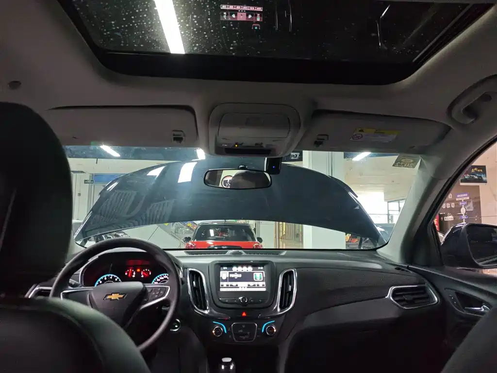Chevrolet Equinox 2018 535T Automatic Frontier Edition фото 14