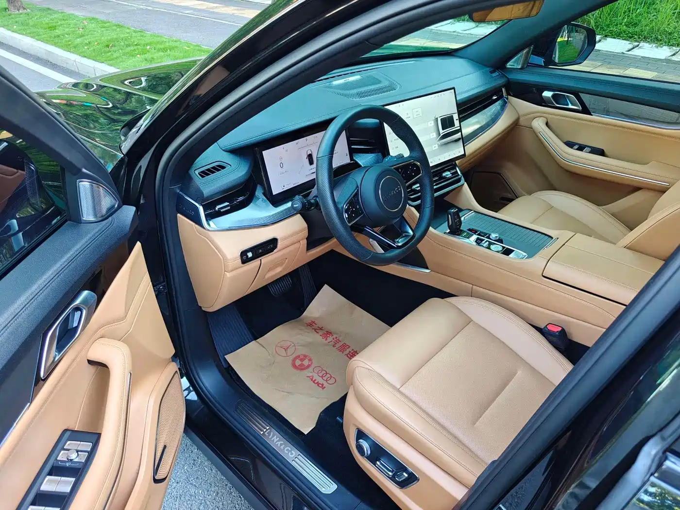 Lynk & Co 09 EM-P 2024 2.0TD EM-P AWD ULTRA 6-Seater фото 14