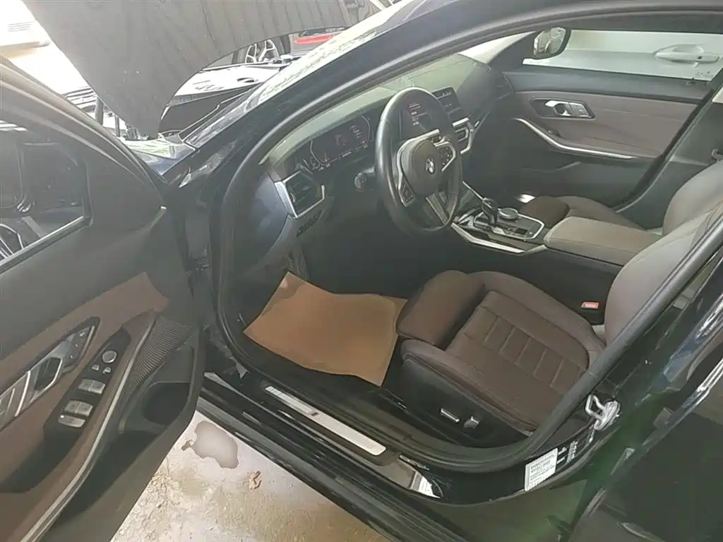 BMW 3-SERIES