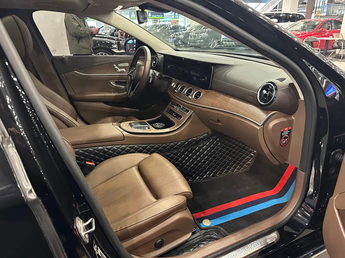 Mercedes-Benz E-Class 2022 E 300 L Fashion фото 10