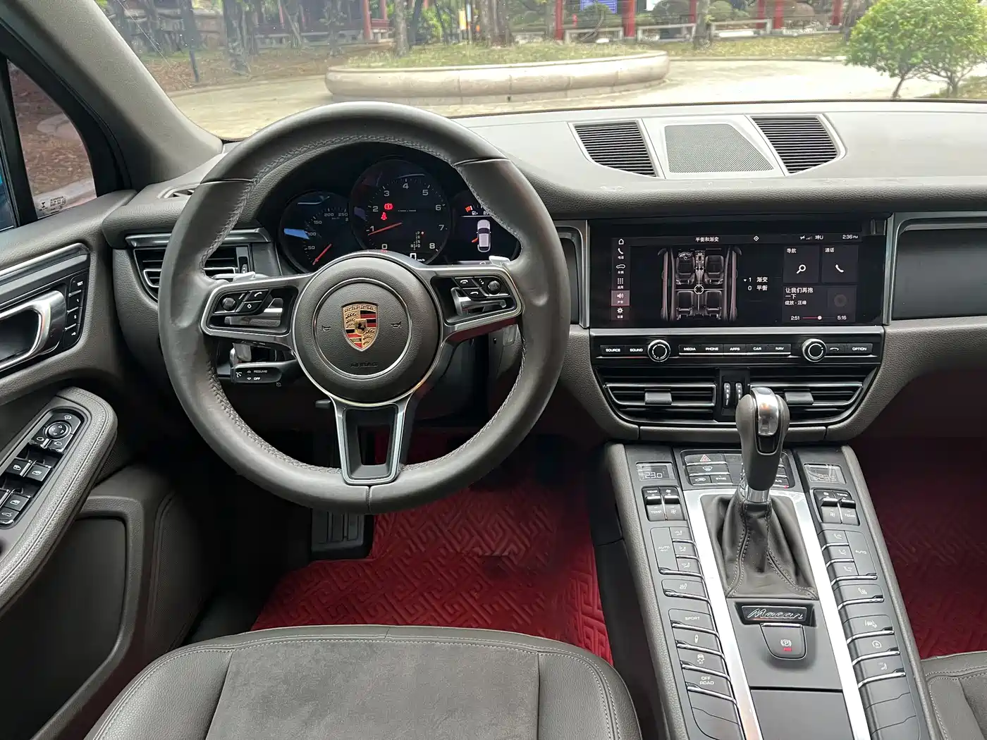 Porsche Macan 2018 Macan 2.0T фото 17