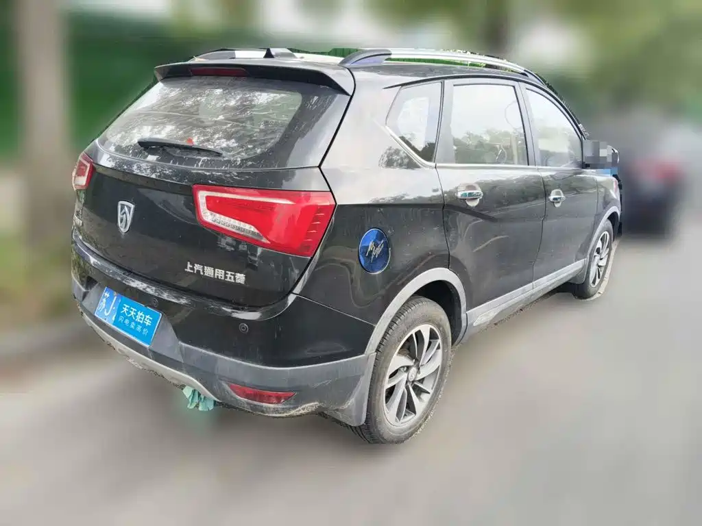 Baojun 560 2015 2015 1.8L Manual Luxury