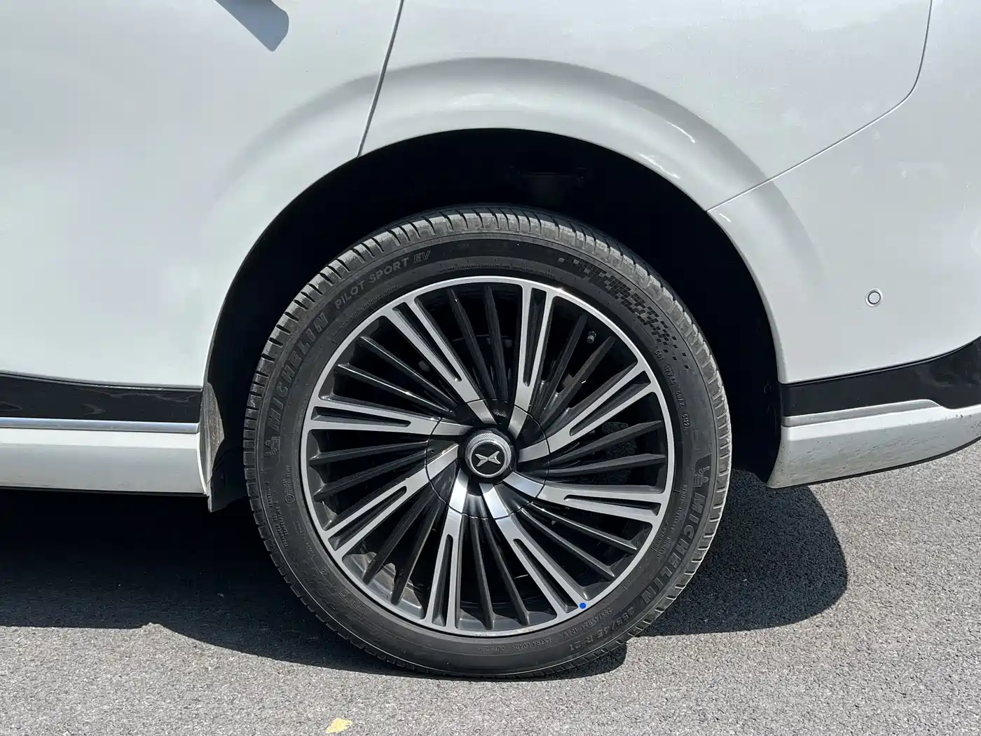 XPeng G9 2022 650 Performance Max фото 16
