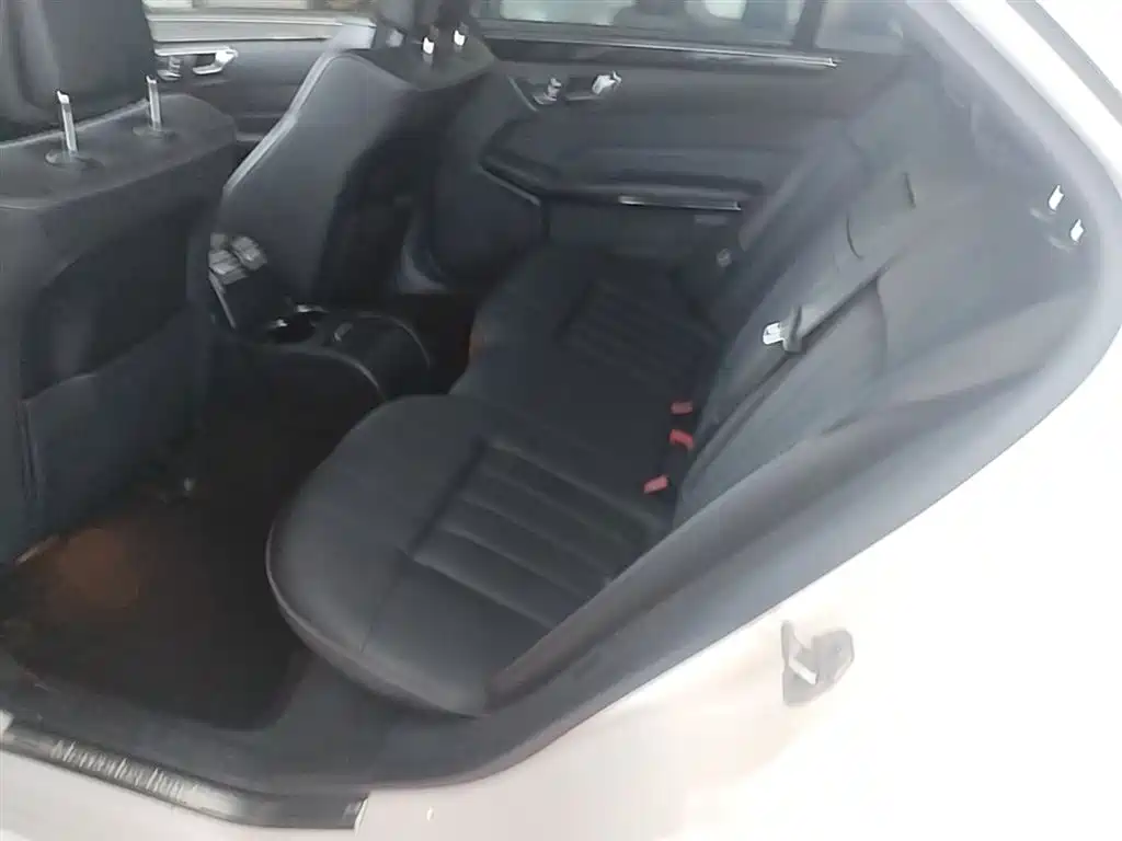 Mercedes-Benz E-Class 2015 Facelift E 200 L Sport фото 17