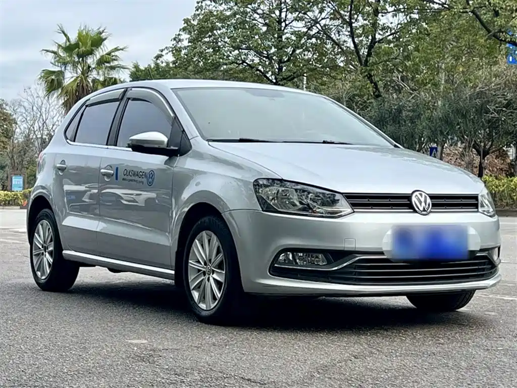 Volkswagen Polo 2014 1.4L Automatic Comfort Edition фото 24