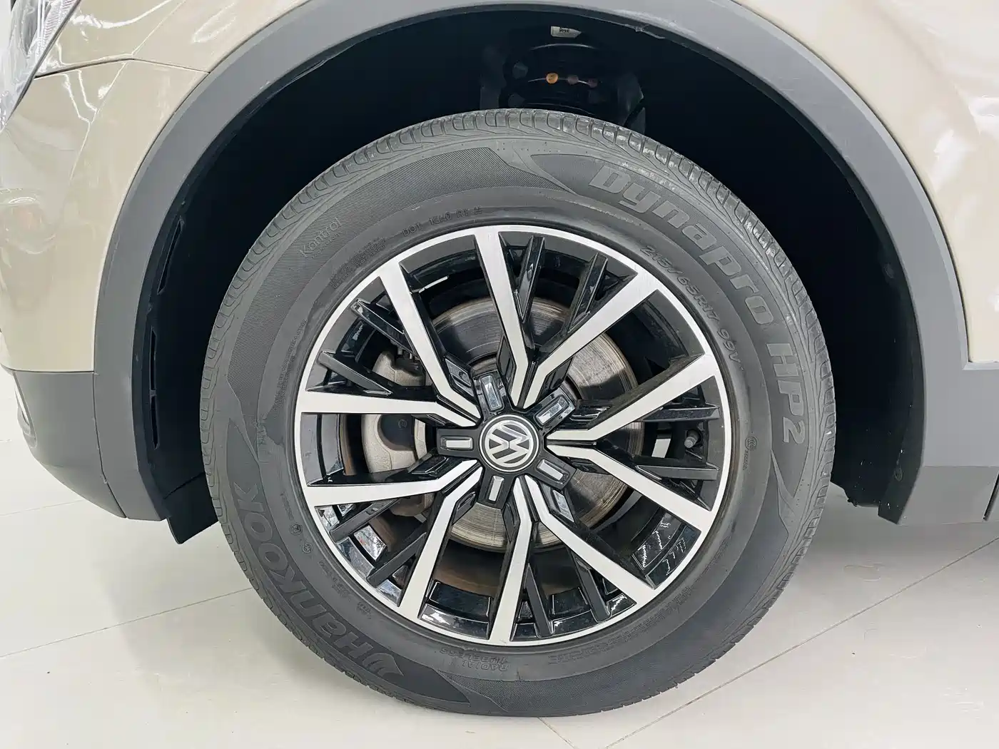 Volkswagen Tiguan L 2017 330TSI Automatic 2WD Luxury Edition фото 3