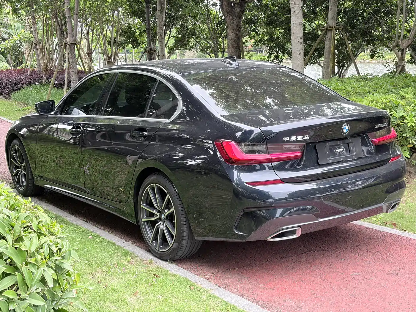 BMW 3-SERIES