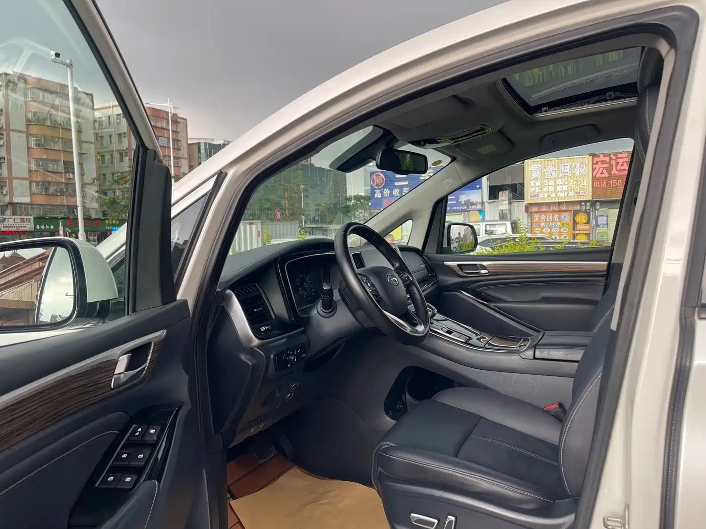 GAC Trumpchi Trumpchi M8 2021 Leading Show Series 390T Prestige Edition фото 9