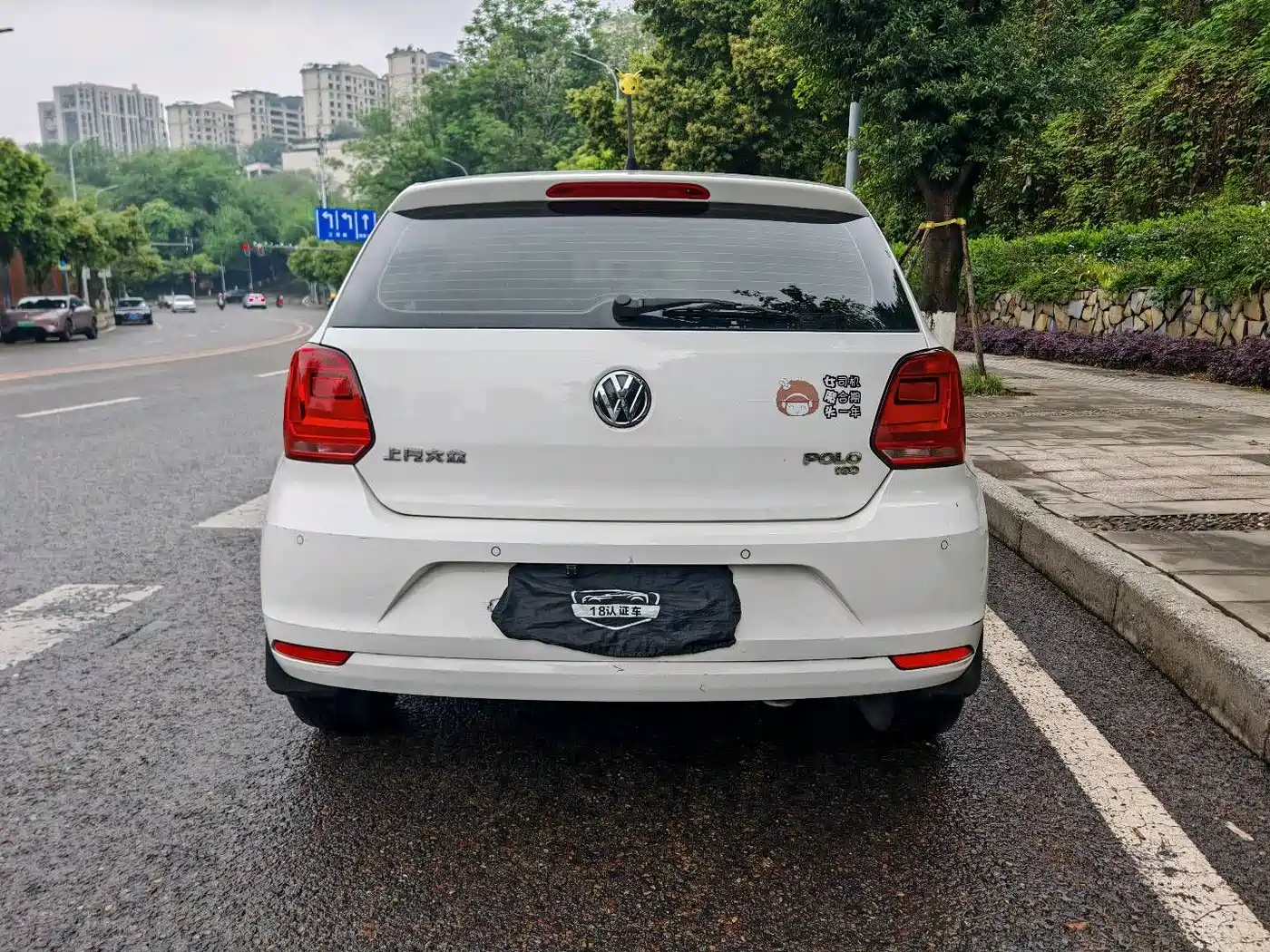 Volkswagen Polo 2016 1.6L Automatic Comfort фото 5
