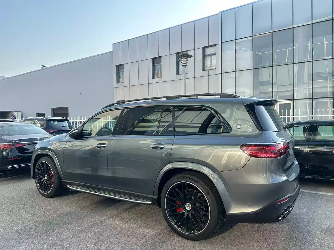 Mercedes-Benz GLS AMG 2024 AMG GLS 63 4MATIC+ фото 2