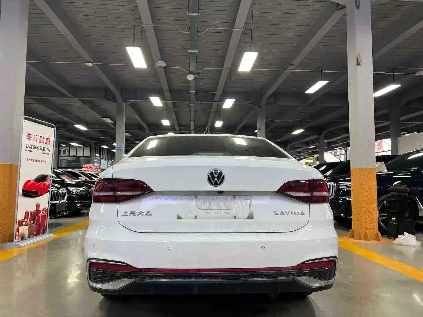 Volkswagen Lavida 2024 Model 1.5L Automatic Starlight 5 Million Edition фото 3
