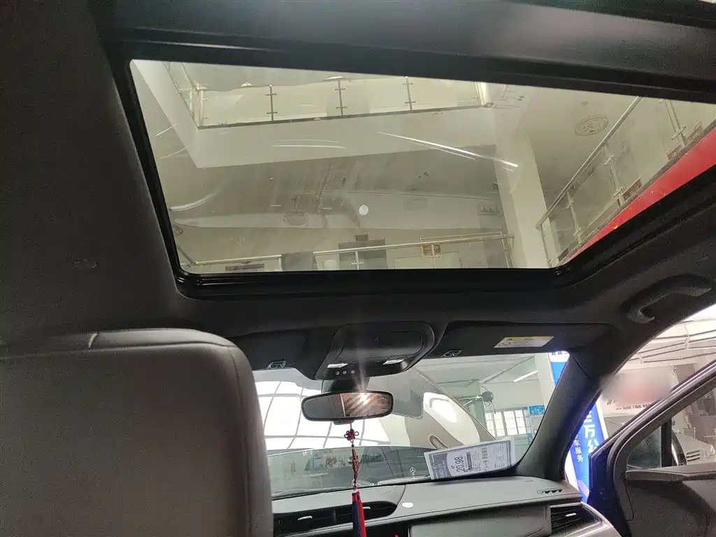 Cadillac XT5 2024 2.0T AWD Luxury (Hummingbird Edition) фото 18